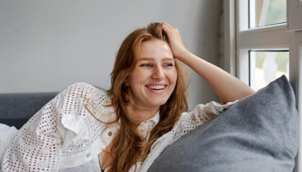 pexels-sergeymakashin-5444916